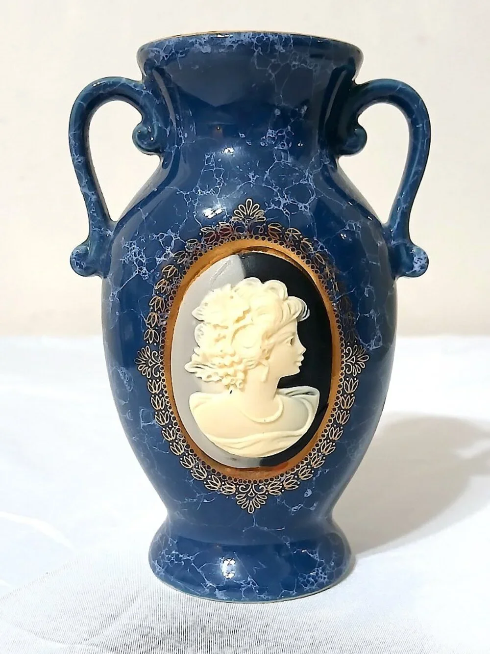 Vintage Mount Clemens Pottery Blue Cameo Vase Japan Gold Trim 5.25